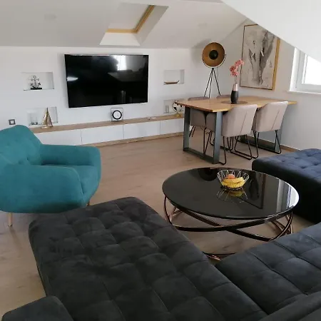 Apartman Karla *