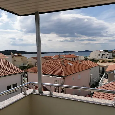 Karla Apartman *
