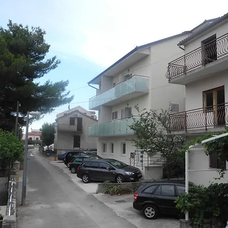 Apartman Karla *
