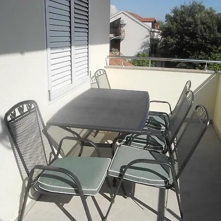 Karla Apartman *